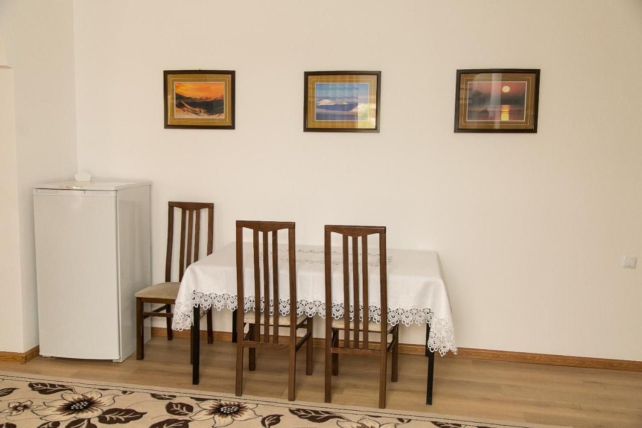 Mirage Hotel Qizilorda Buitenkant foto